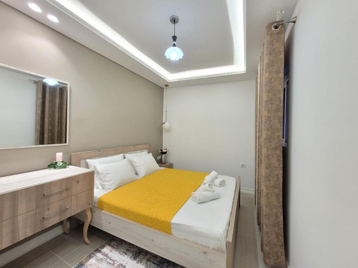Anis Apartments Sarandë エクステリア 写真