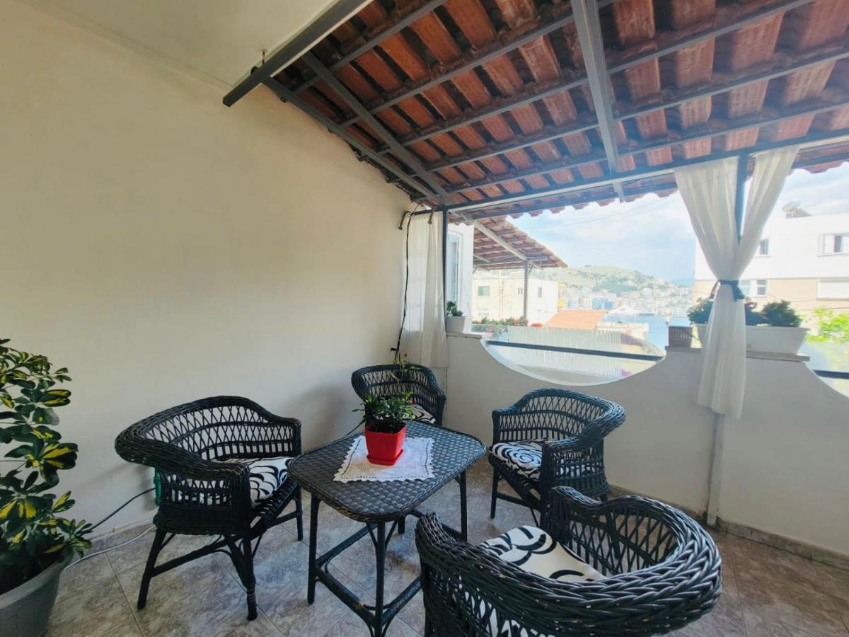 Anis Apartments Sarandë エクステリア 写真