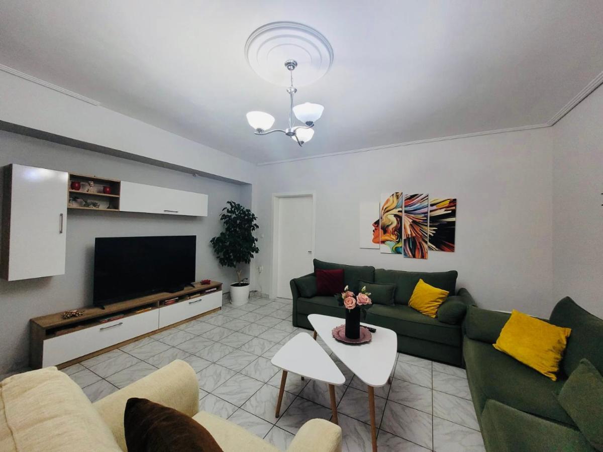 Anis Apartments Sarandë エクステリア 写真