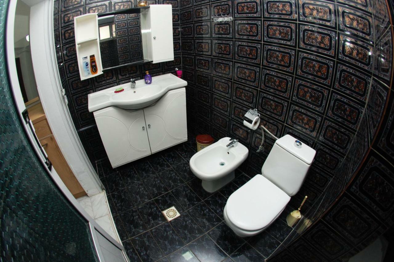 Anis Apartments Sarandë エクステリア 写真
